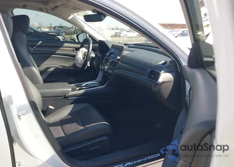 2022 Honda Accord Hybrid Touring z USA, uszkodzony, nr VIN 1HGCV3F92NA039441